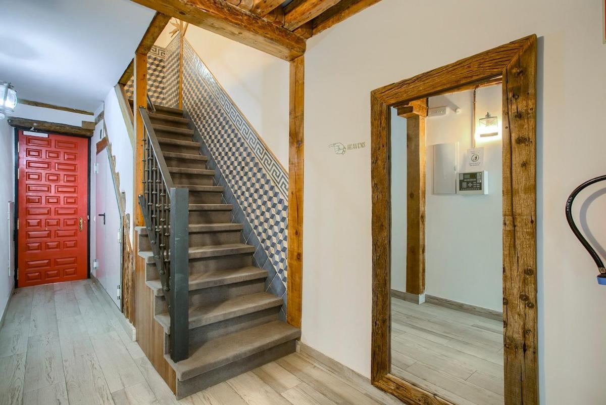 AmazINN Places Noviciado 5 Madrid Exterior foto